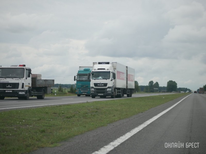 Новый закон в Литве затрагивает некоторых работающих там дальнобойщиков-белорусов