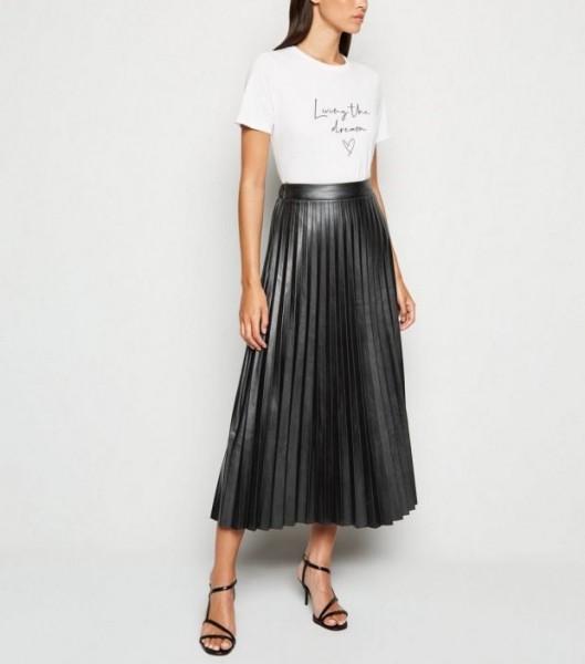 Бесподобные летние юбки 2022 2023 года: модные тенденции на фото