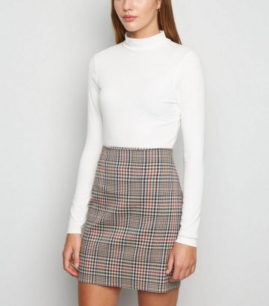 Бесподобные летние юбки 2022 2023 года: модные тенденции на фото