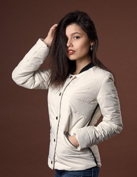 Модные женские куртки весна 2022 2023