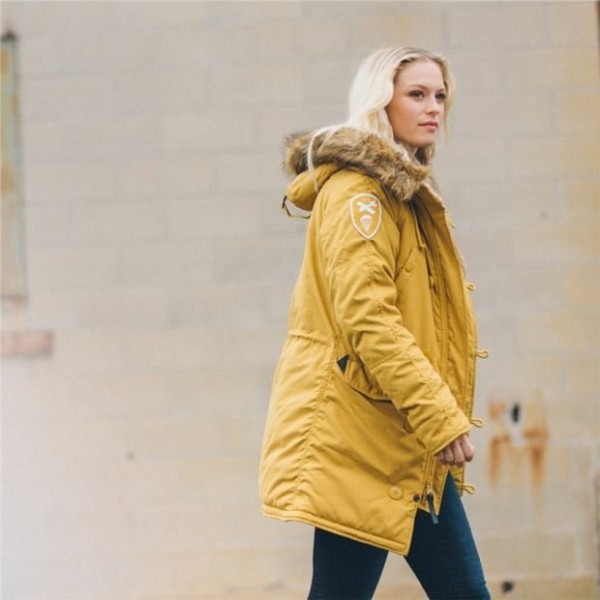 Модные женские куртки весна 2022 2023