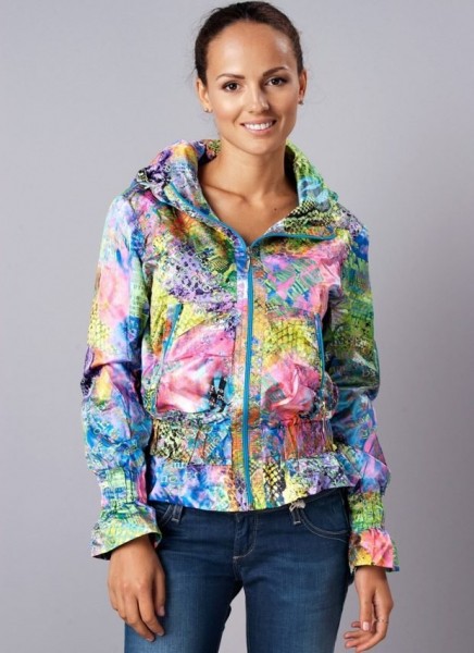 Модные женские куртки весна 2022 2023