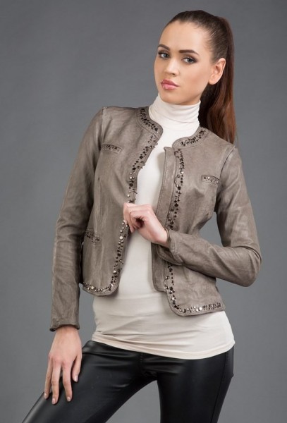 Модные женские куртки весна 2022 2023