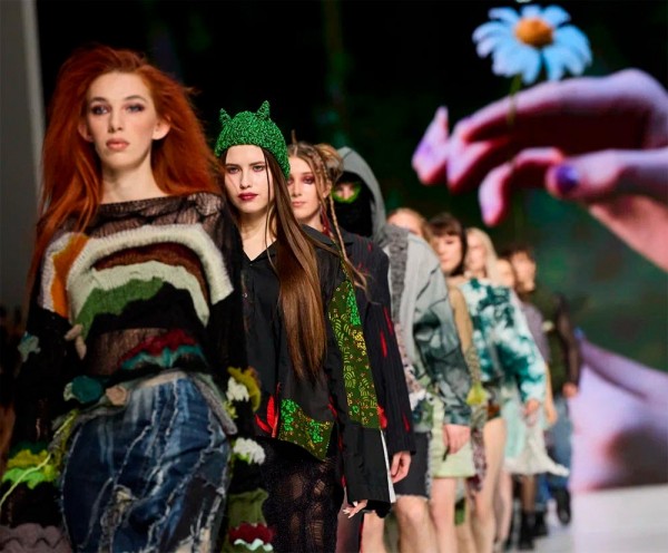 Московская Неделя моды 2024: Обзор коллекций и трендов Московская Неделя моды 2024: Обзор коллекций и трендов
