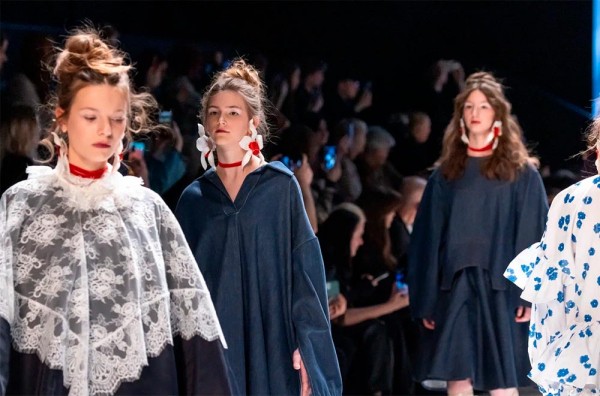 Московская Неделя моды 2024: Обзор коллекций и трендов Московская Неделя моды 2024: Обзор коллекций и трендов