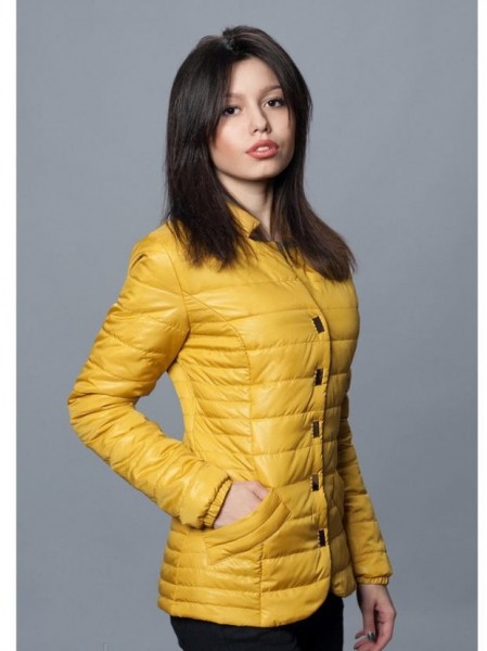 Модные женские куртки весна 2022 2023