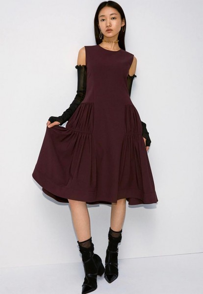 Женская мода 2024-2025 из коллекции Adeam