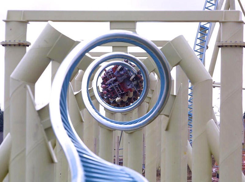 Показываем самые пугающие аттракционы мира