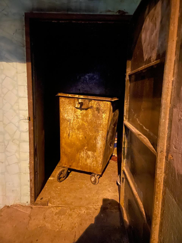 Жуткая история из России: 15-летние родители выбросили ребенка в мусорку Жуткая история из России: 15-летние родители выбросили ребенка в мусорку