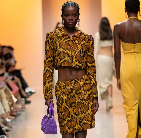 Коричневые оттенки одежды в тренде: женская мода 2025 Коричневые оттенки одежды в тренде: женская мода 2025