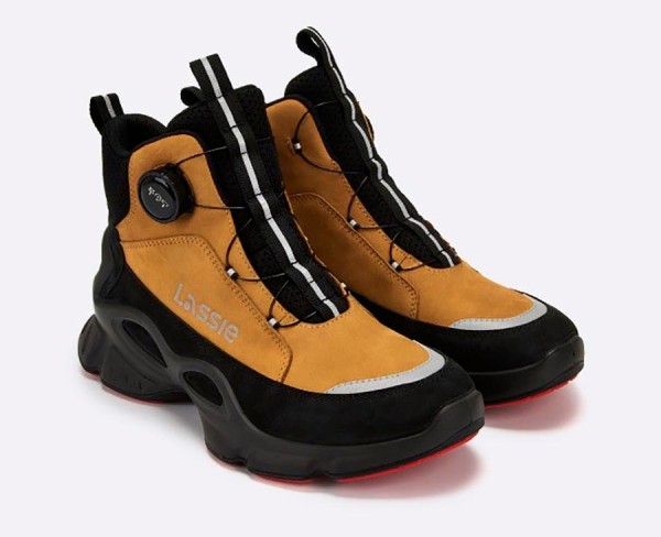 Для удобных прогулок: как выбрать правильную и здоровую детскую обувь