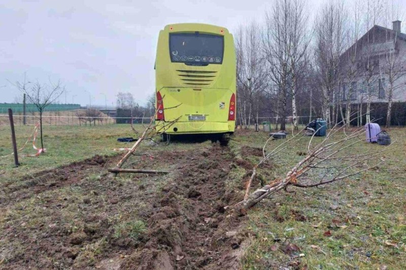 В Польше попал в аварию автобус с белорусскими пассажирами В Польше попал в аварию автобус с белорусскими пассажирами